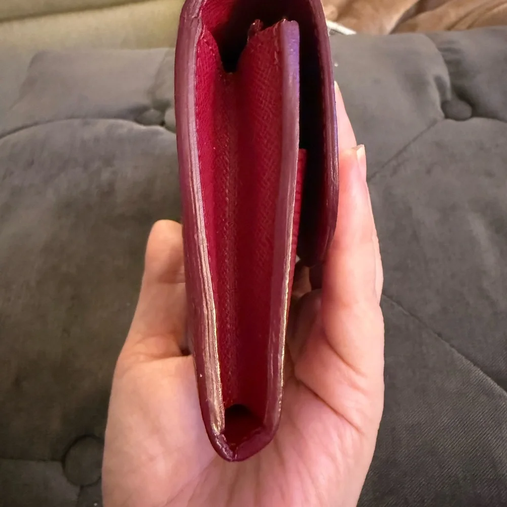 Louis Vuitton Emilie 2014 Leather Envelope Wallet - Picture 7 of 8